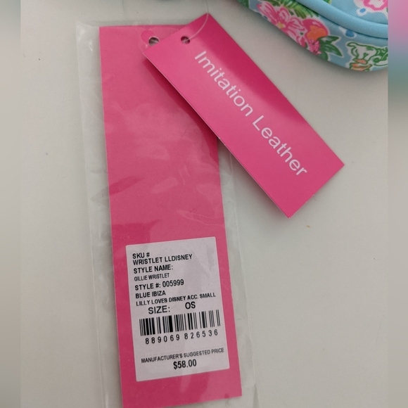 NWT! Lilly Pulitzer x Disney Parks Gillie Wristlet Lilly Loves Disney Sm… - Picture 2 of 14